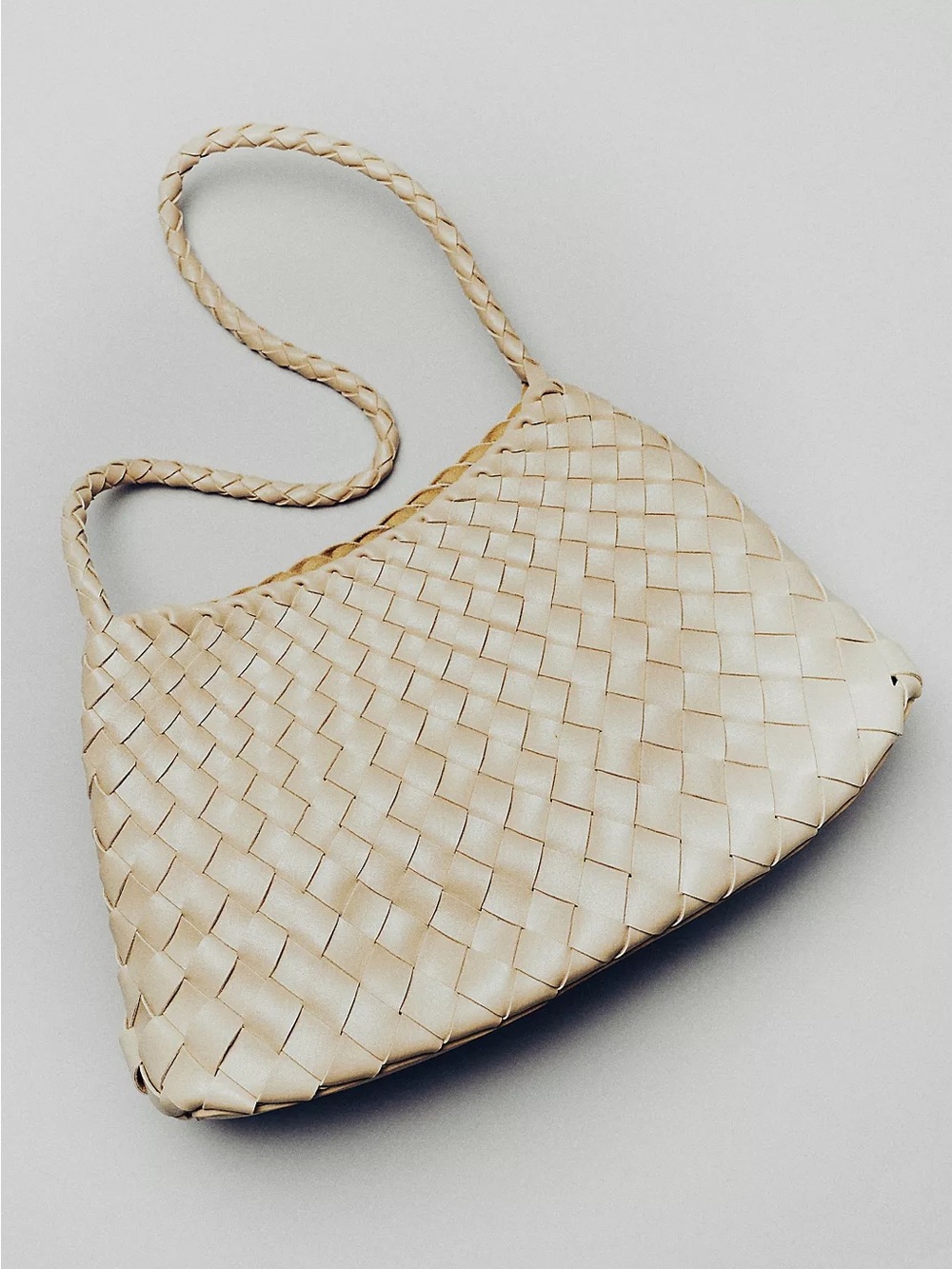 NWT Calla Woven Shoulder Bag
By Anthropologie - Picture 1 of 5